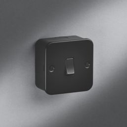 Knightsbridge  10AX 1-Gang 2-Way Metal Clad Switch