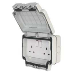 Hager Sollysta WXPSS82 IP66 13A 2-Gang 2P+E Weatherproof Outdoor Switched Socket