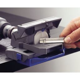 Blade deals sharpening tool