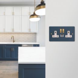 Varilight  13A 2-Gang 1P+N Switched Socket + 4A 20W 2-Outlet Type A & C USB Charger Midnight Blue with White Inserts