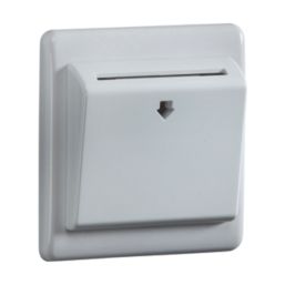 Knightsbridge Curved Edge 32A Key Card Switch White