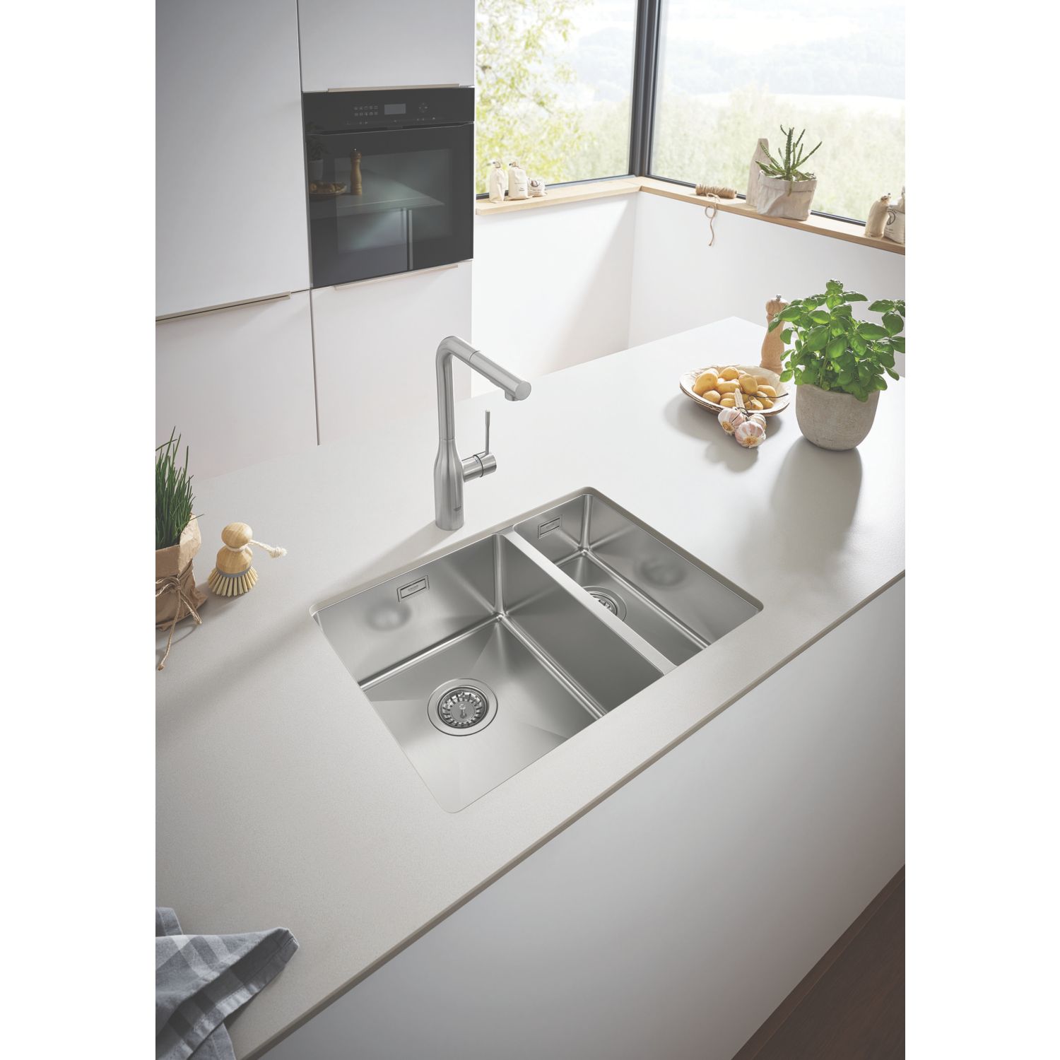 Grohe K700U Left Handed 1.5 Bowl Stainless Steel Undermount Sink 595mm x 450mm (226VY)