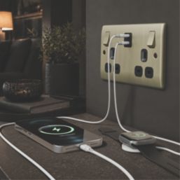British General Nexus Metal 13A 2-Gang SP Switched Socket + 3.25A 22W 2-Outlet Type C USB Charger Antique Brass with Black Inserts