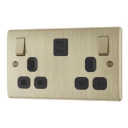 British General Nexus Metal 13A 2-Gang SP Switched Socket + 3.25A 22W 2-Outlet Type C USB Charger Antique Brass with Black Inserts