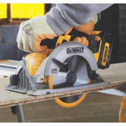 Dewalt mini deals circular saw screwfix