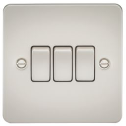 Knightsbridge  10AX 3-Gang 2-Way Light Switch  Pearl