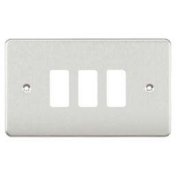 Knightsbridge  3-Module Grid Faceplate Brushed Chrome