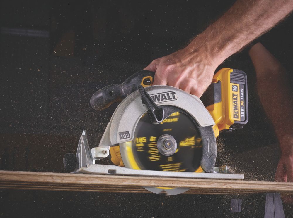 DeWalt EXTREME Fibre Cement Diamond Tooth Circular Saw