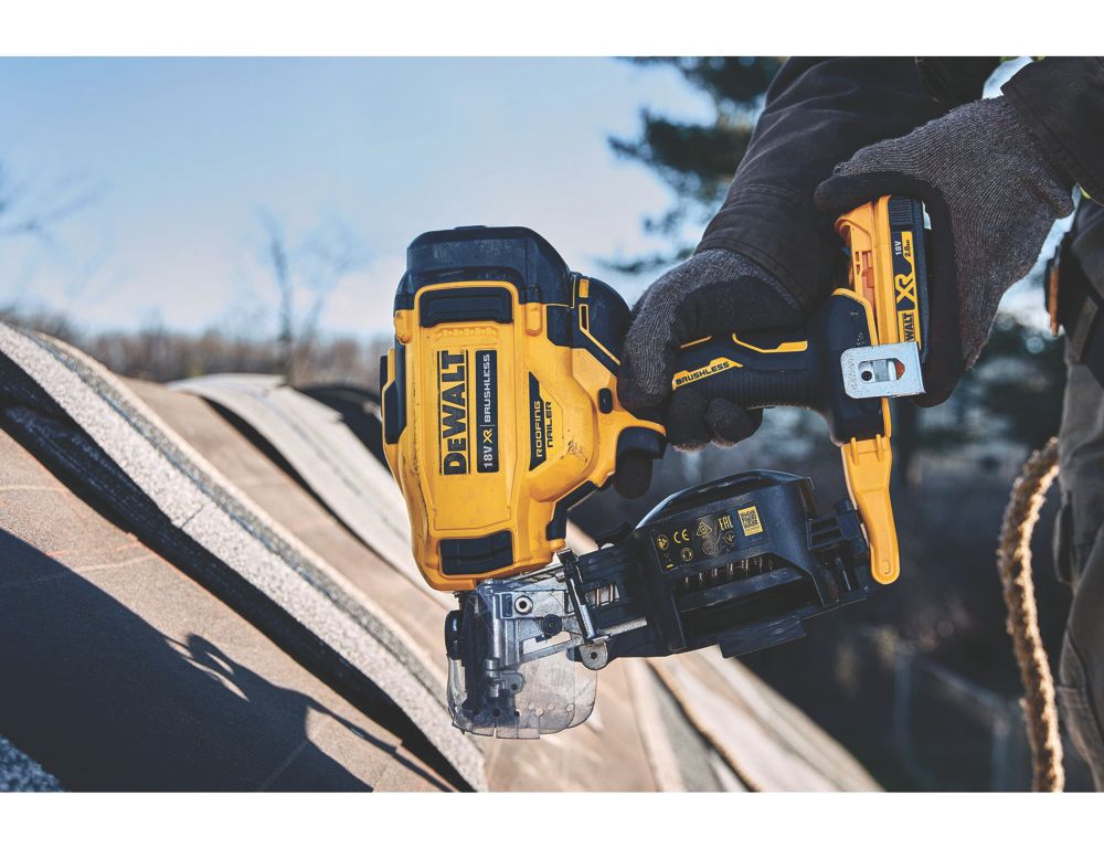 Battery roof nailer hot sale