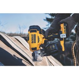 Battery operated roofing nail gun hot sale