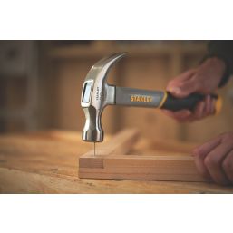 Stanley Fibreglass Claw Hammer 20oz (0.57kg) - Screwfix