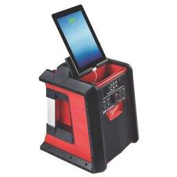 Milwaukee M18 RC-0 230V or 18V AM / FM Site Radio