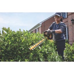 Dewalt hedge trimmer deals screwfix