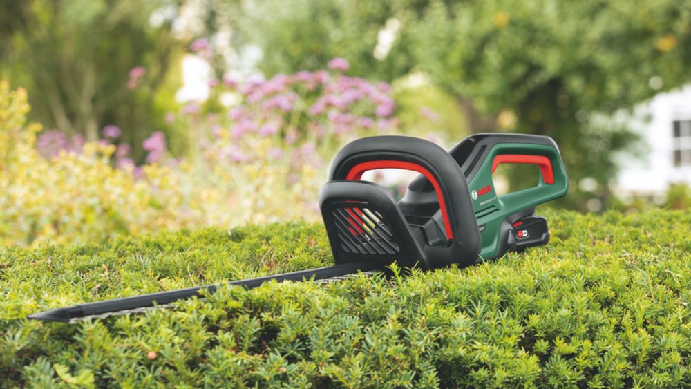 Bosch ahs 18v discount 55cm cordless hedge trimmer