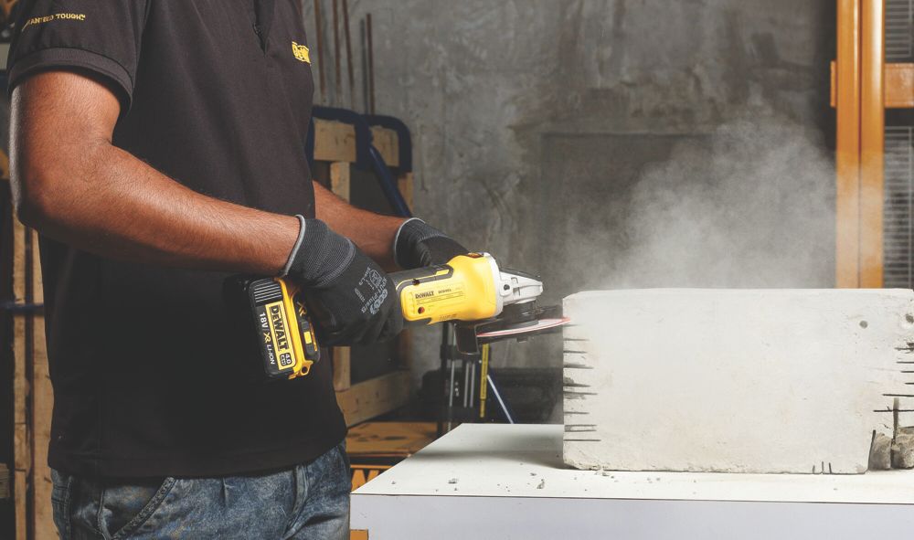 Screwfix dewalt cordless discount grinder