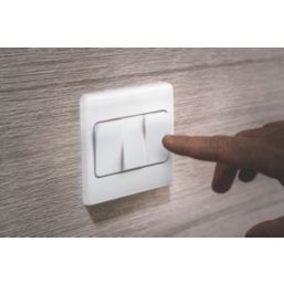 Knightsbridge Curved Edge 10AX 3-Gang 2-Way Light Switch  White