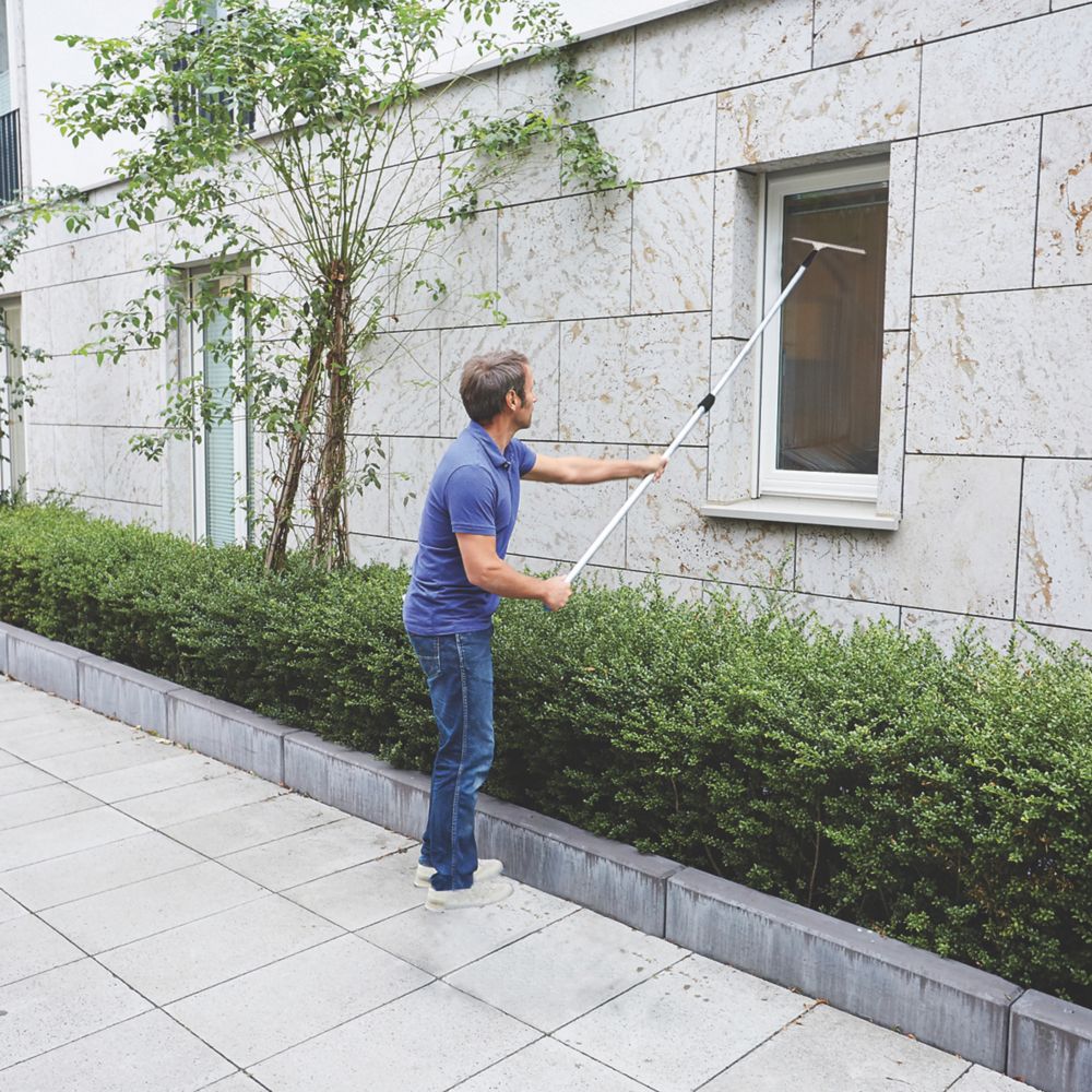 Window cleaning tips - DIY Water Fed Pole Brush 