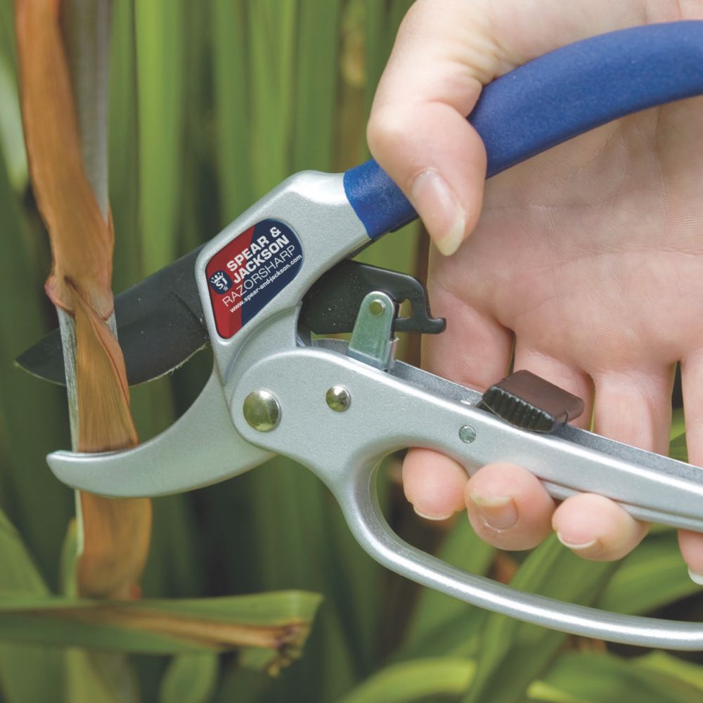 Garden snips store screwfix