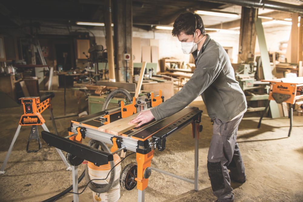 Router deals table screwfix