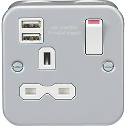 Knightsbridge  13A 1-Gang SP Switched Metal Clad Socket + 2.4A 12W 2-Outlet Type A USB Charger with White Inserts