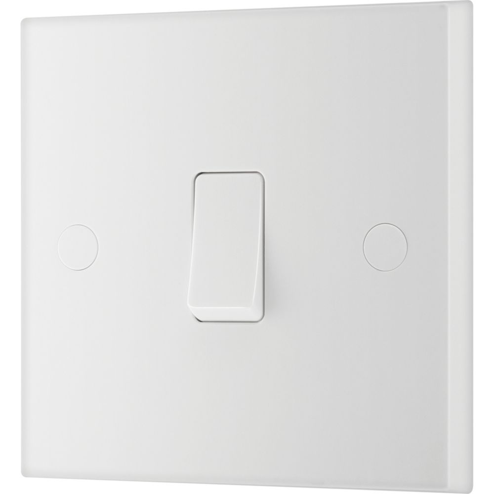 British General 900 Series 10AX 1-Gang 1-Way Light Switch  White