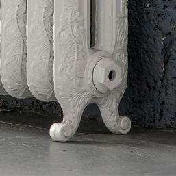 Arroll 597mm x 814mm 3108BTU White Cast Iron 2 Column Radiator