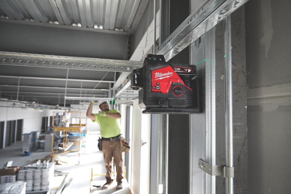 Milwaukee laser level online 18v