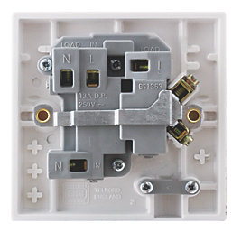 British General 900 Series 13A Switched Fused Spur with LED White