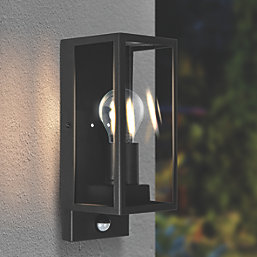 Luceco  Outdoor LED Decorative External Wall Lantern With PIR & Photocell Sensor Black 7W 810lm