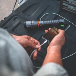 Nebo Davinci 8000 Rechargeable LED Flashlight with Power Bank Storm Grey 8000lm