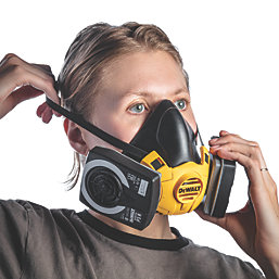 DeWalt  Large Half Mask Respirator with Filters P3