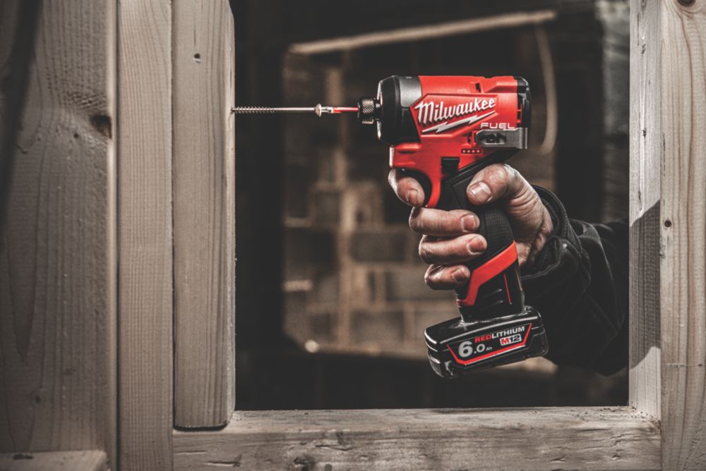 Milwaukee M12FPP2A2 602X 12V 2 x 6.0Ah Li Ion RedLithium Brushless