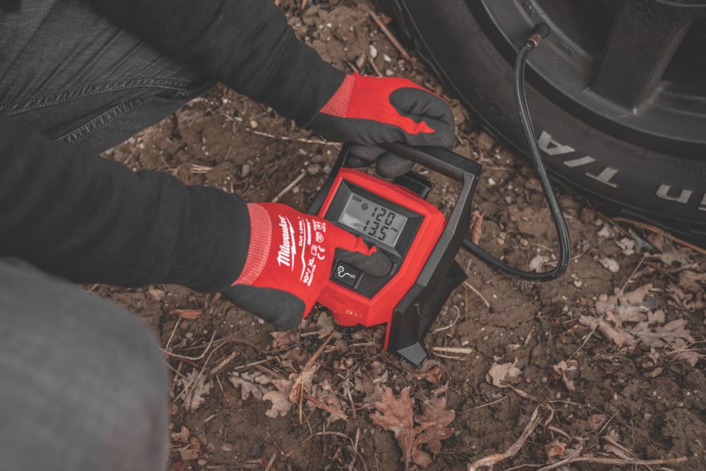 Milwaukee 12v online inflator