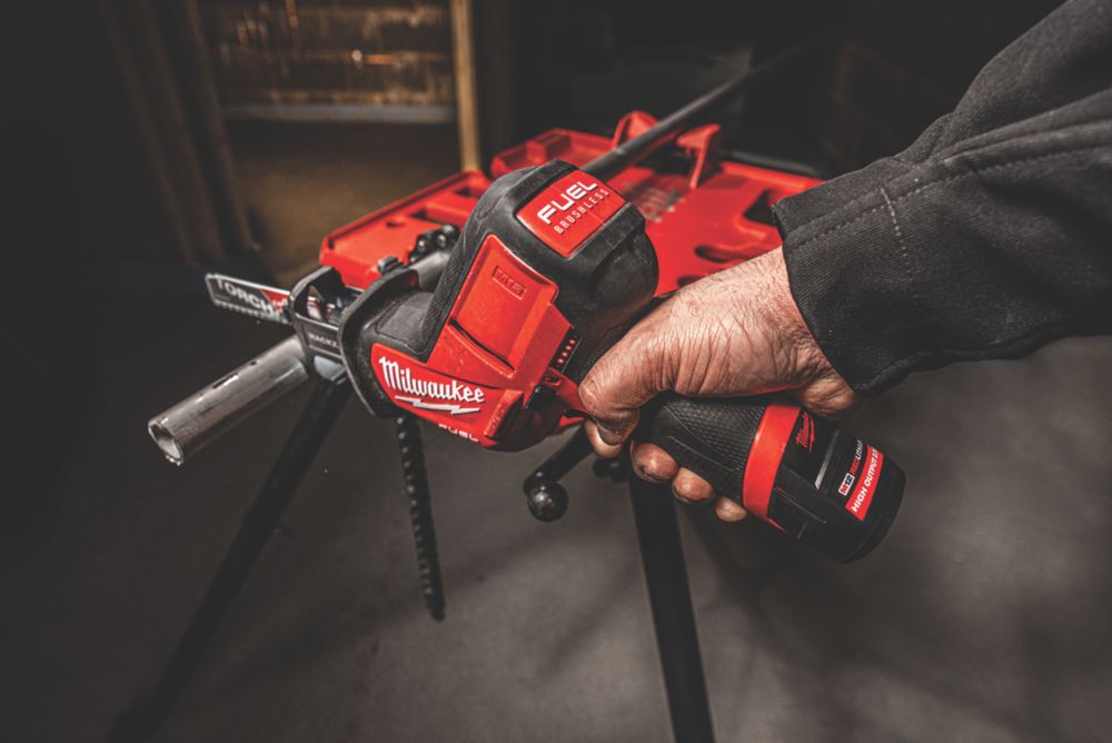 Milwaukee M12HB2.5 12V 2.5Ah Li-Ion RedLithium High Output Battery ...