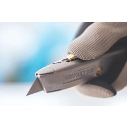 Stanley knives deals at screwfix