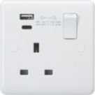 Knightsbridge Curved Edge 13A 1-Gang DP Switched Socket + 1.1A 22W 2-Outlet Type A & C USB Charger White