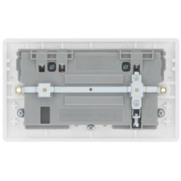 British General 800 Series 13A 2-Gang SP Switched Socket + 3A 22W 2-Outlet Type A & C USB Charger White