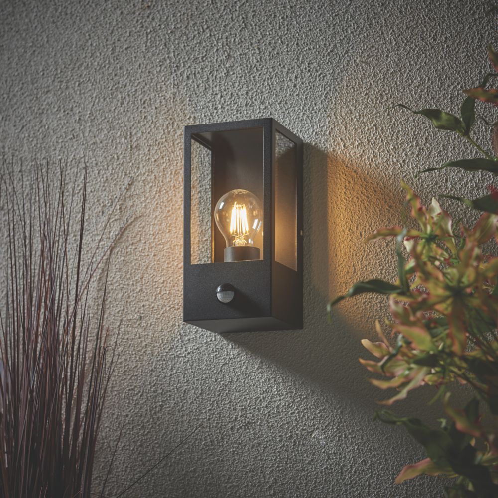 Modern black deals outdoor lantern