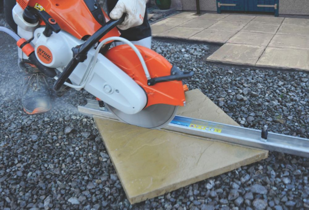 Concrete cutter store screwfix