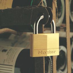 Master Lock 4140 V Line     Padlock Brass 40mm