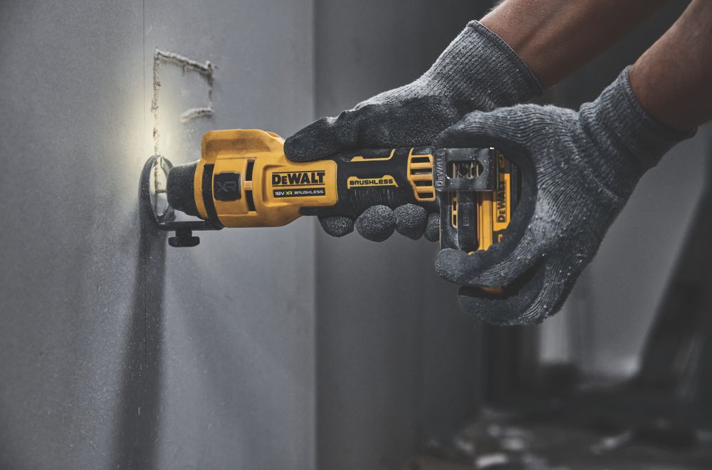 DeWalt DCE555N XJ 18V Li Ion XR Brushless Electric Drywall Cut out