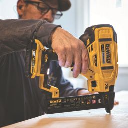 DEWALT DCN681N-XJ 38mm 18V Li-Ion XR Brushless Second Fix Cordless Stapler - Bare