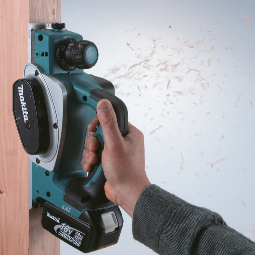 Makita 18 volt 2024 cordless planer