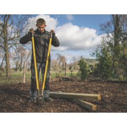 Fence post store hole maker