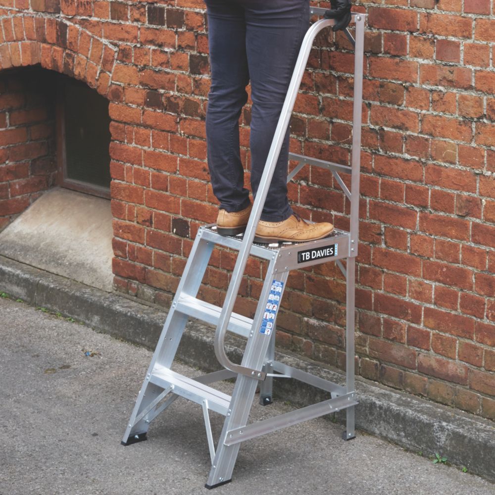 Platform deals ladder screwfix