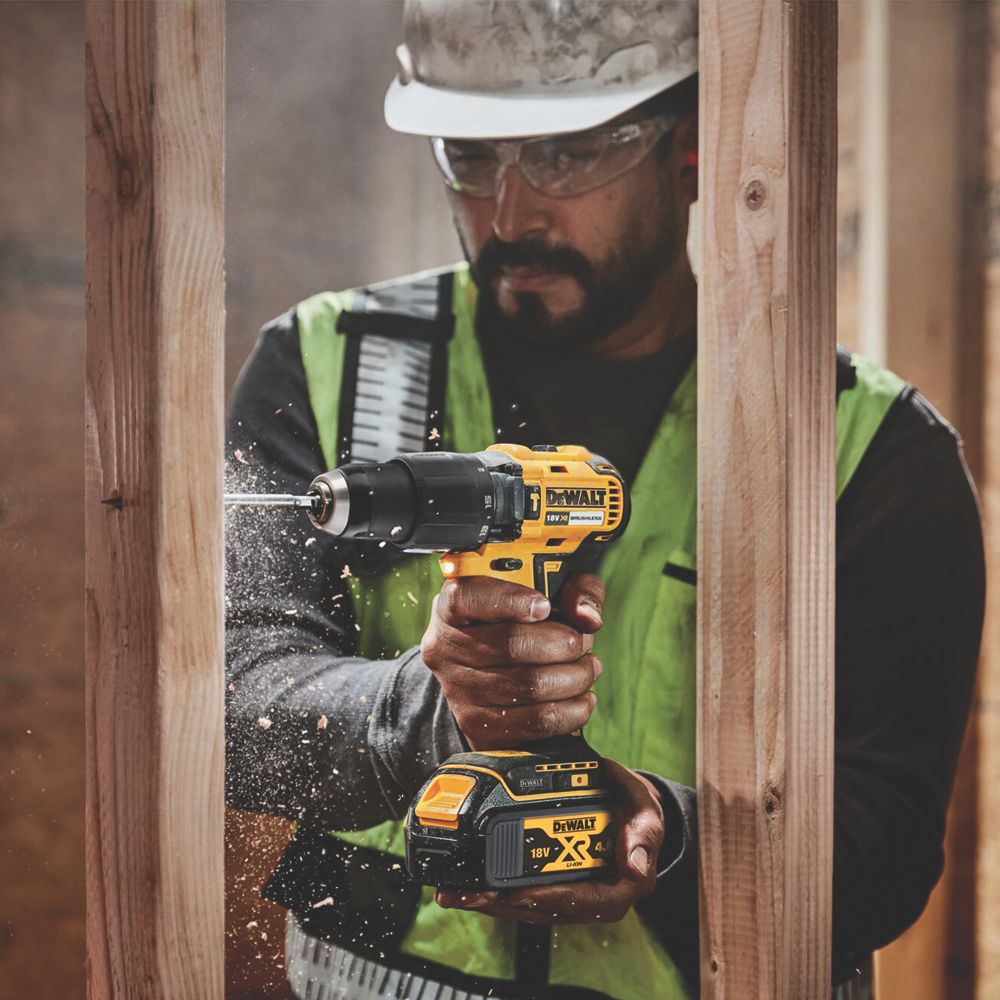 Dewalt cordless deals drill 4ah