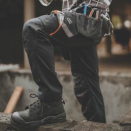 Hard Yakka Legend S3 Size 13  Black Water-Resistant  Safety Boots