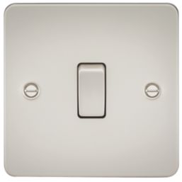 Knightsbridge  10AX 1-Gang 2-Way Light Switch  Pearl