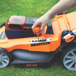 LawnMaster CLMF4846A-1-01 48V 2 x 4.0Ah Lithium MX Brushless Cordless 46cm Rotary Lawn Mower