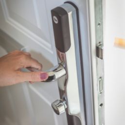 Yale Conexis L2  Smart Door Lock Chrome / Black